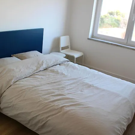 בית אירוח Modern With River Views, Sunrise & Friendly Cats *