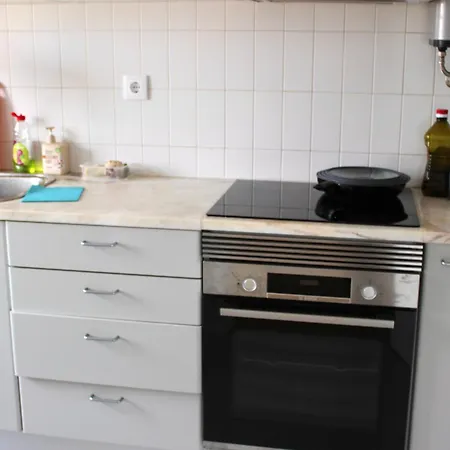 בית אירוח Modern With River Views, Sunrise & Friendly Cats ליסבון