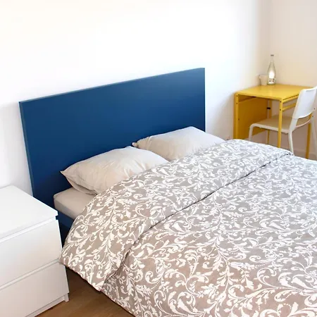 Modern With River Views, Sunrise & Friendly Cats Rum i privatbostad Lisboa