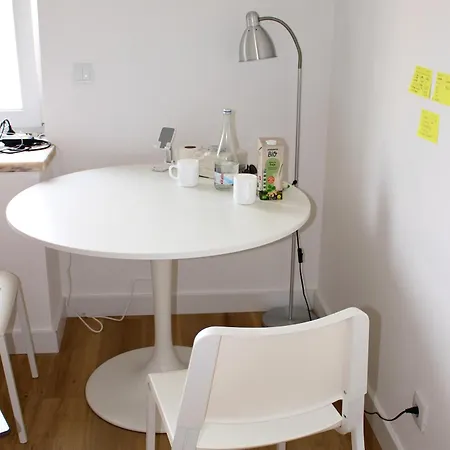 Modern With River Views, Sunrise & Friendly Cats Privat bolig Lisboa